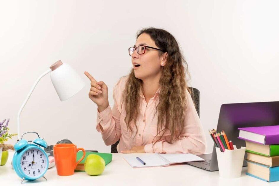 PMBOK e Gestão de Projetos: As 5 Fases do Projeto 1 Como uma Rotina Matinal Eficaz pode Aumentar a Produtividade